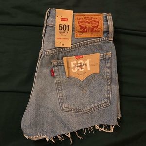 Levi’s Mid rise 501 Shorts